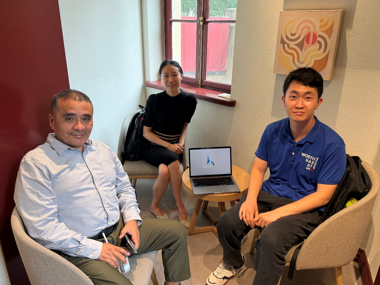 Prof. William Cabos and SAIL members during an academic exchange
